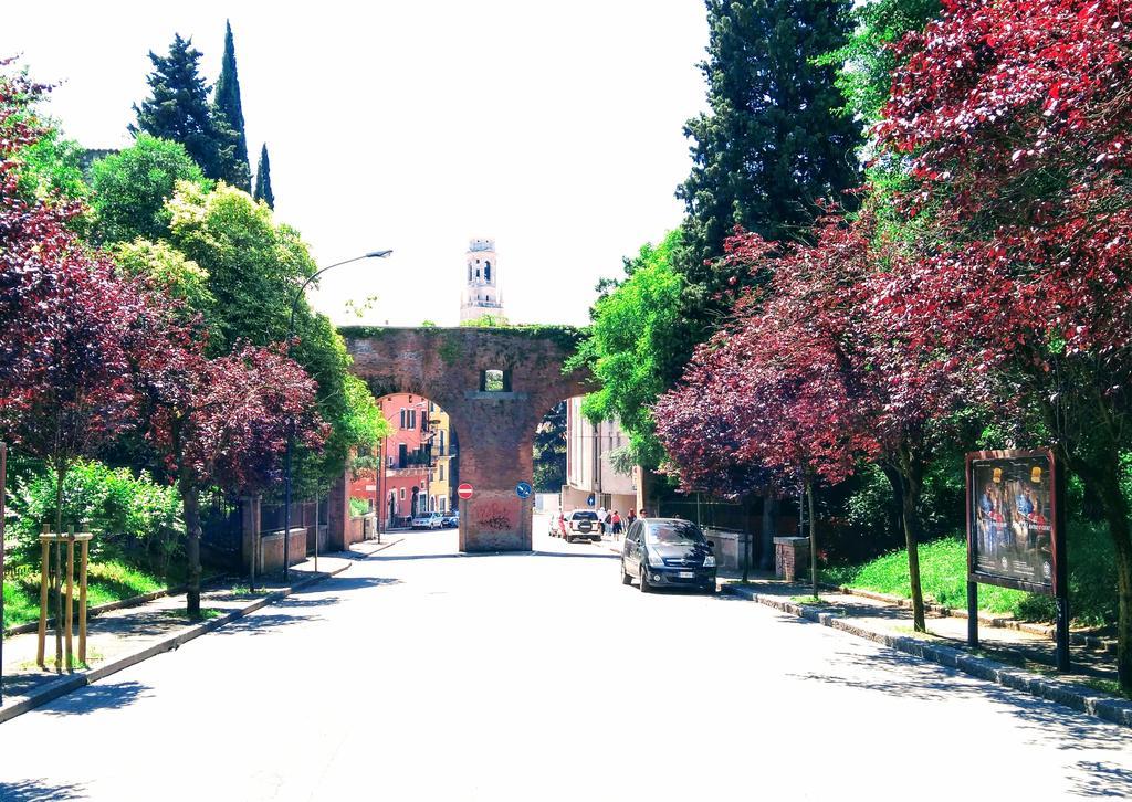 Across The River And Into The Trees فيرونا المظهر الخارجي الصورة
